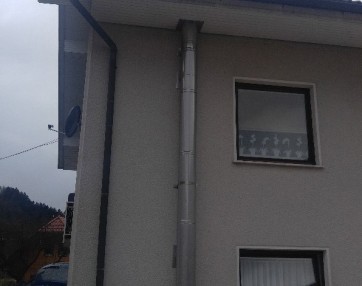 Izvedba inox dimnika na stanovanjski hiši - Primorska